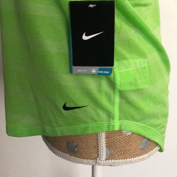 Nike Run Top - Picture 5 of 8